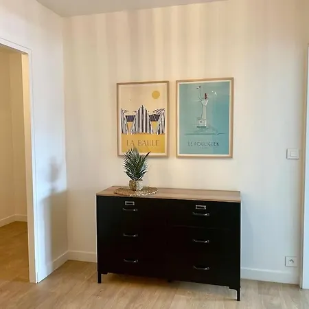 Apartment Vue Port De Plaisance : Le Voilier *