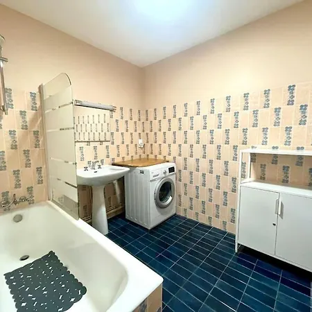 Vue Port De Plaisance : Le Voilier Apartment *