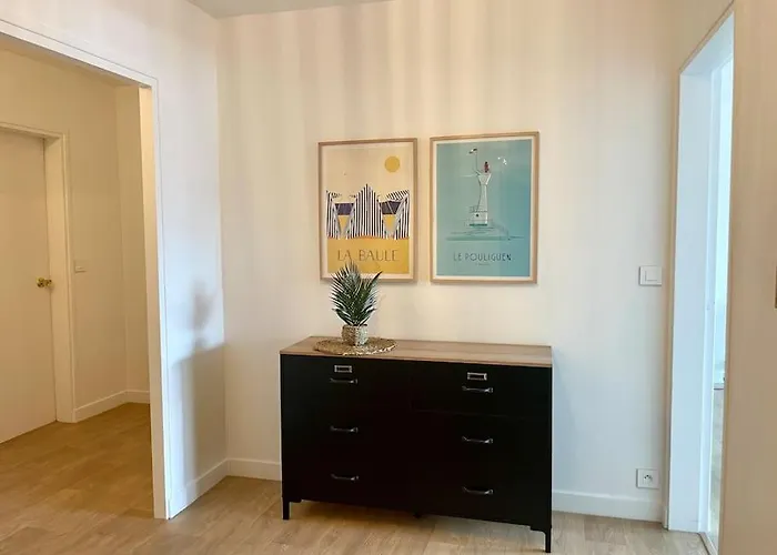 Apartment Vue Port De Plaisance : Le Voilier *