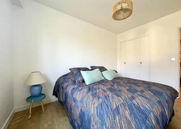 Apartment Vue Port De Plaisance : Le Voilier *