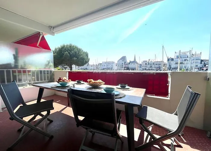 Apartment Vue Port De Plaisance : Le Voilier