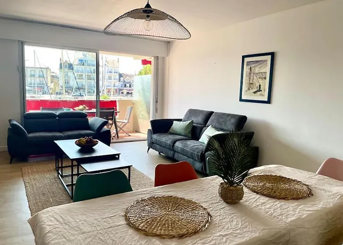 Vue Port De Plaisance : Le Voilier Apartment *